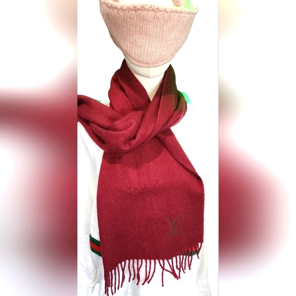 EUC Louis Vuitton 100% Cashmere Scarf with box - Picture 1 of 3